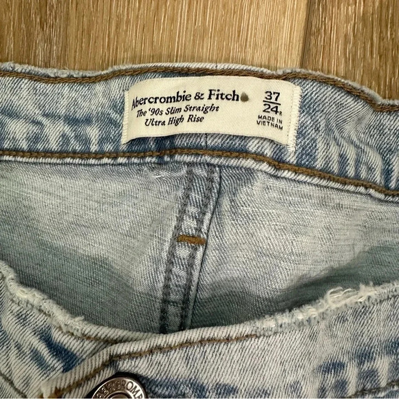 Abercrombie & Fitch The 90s Slim Straight Ultra High Rise Size 24R x 37 NWT - Picture 7 of 10